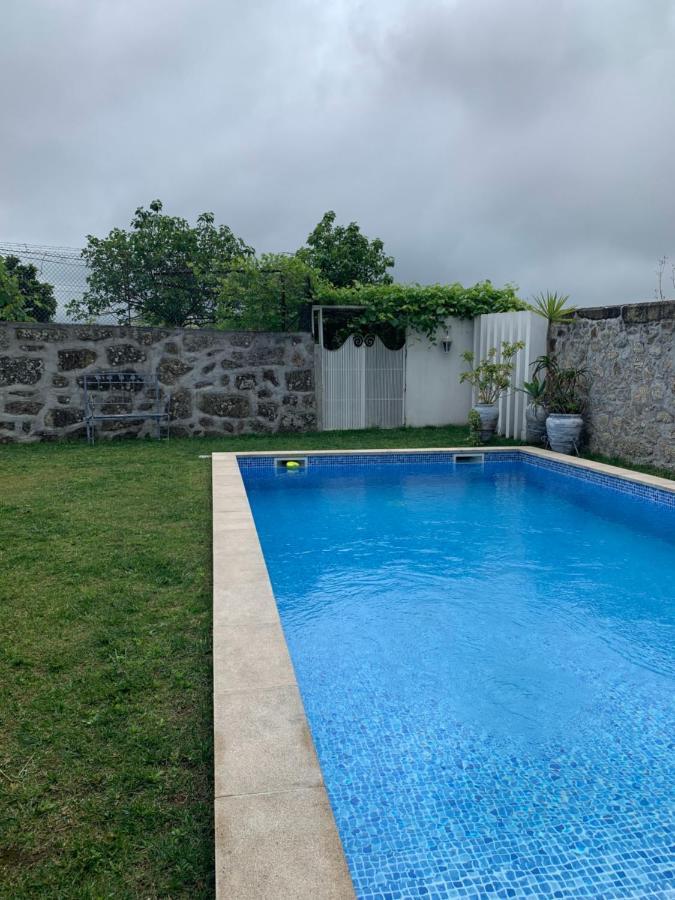 Casa Das Uveiras ปาโซส เด เฟเฮรา ภายนอก รูปภาพ